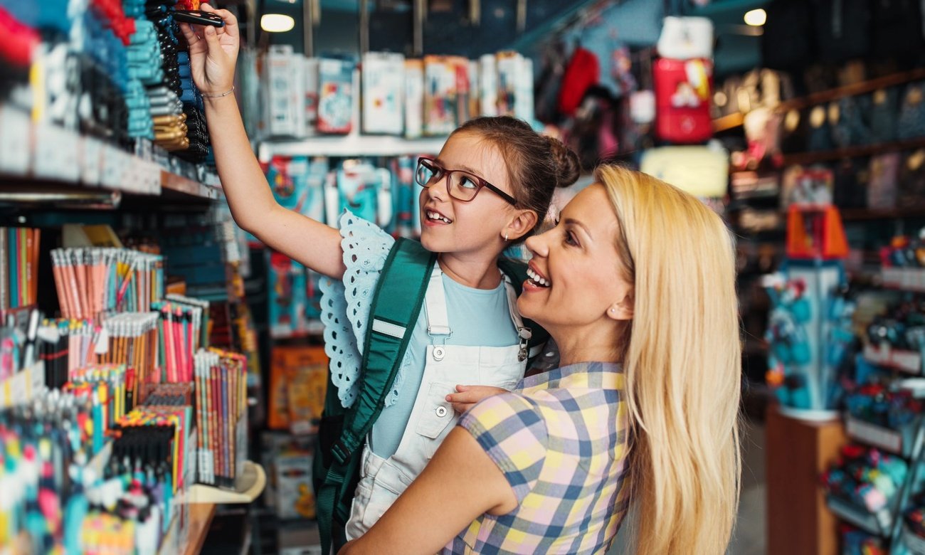 17 Clever Back to School Shopping on a Budget Hacks (Save Up to 70%)